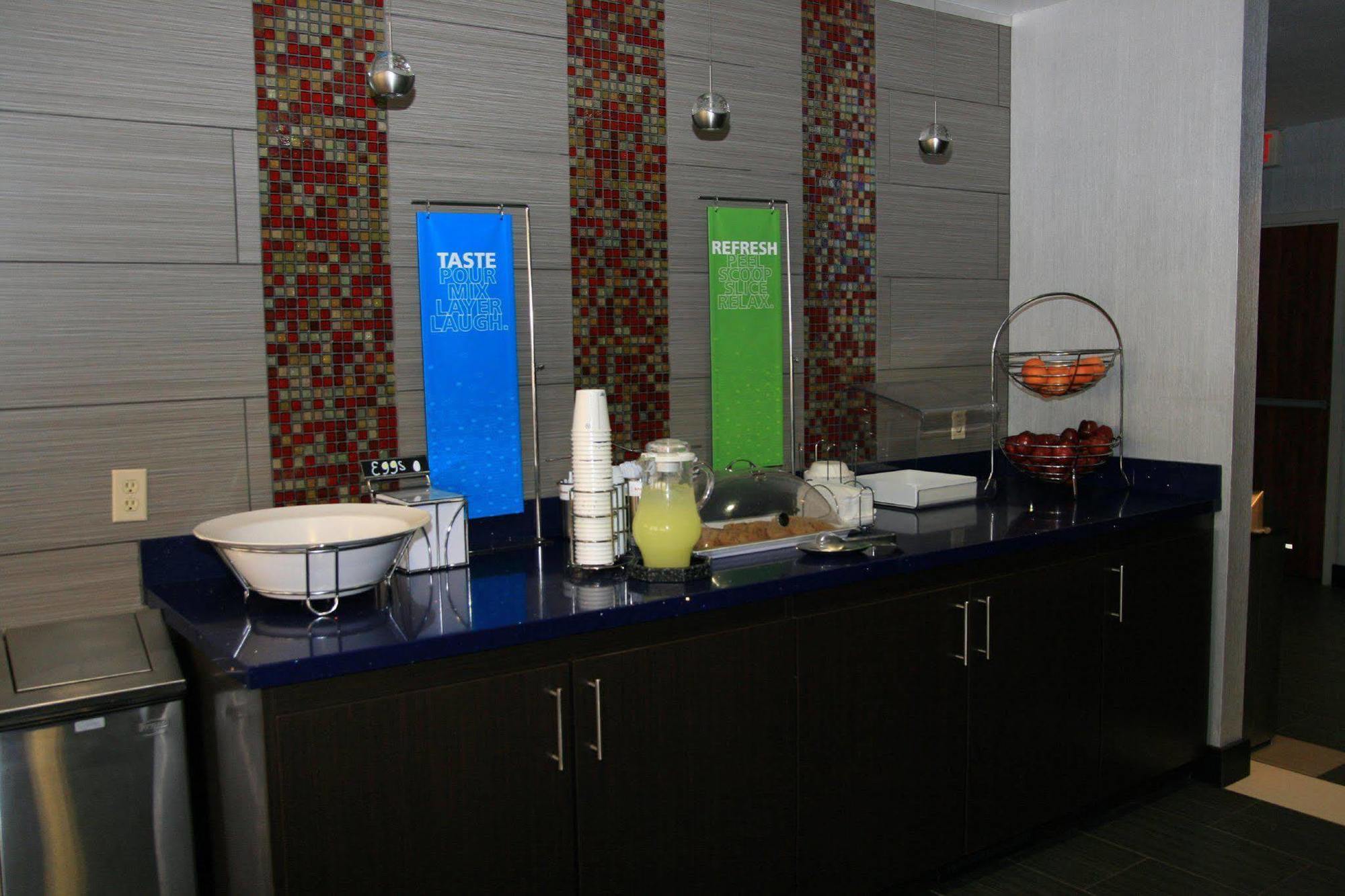 Hampton Hotel